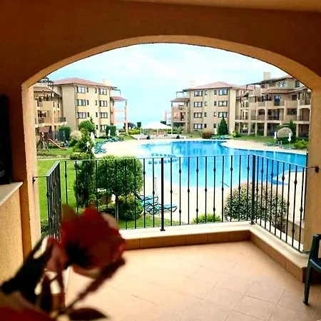 Happy Sea View